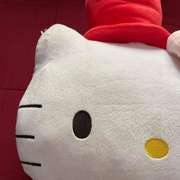 Hello Kitty Ring Master Large Plush 25" - Picture 3 of 6